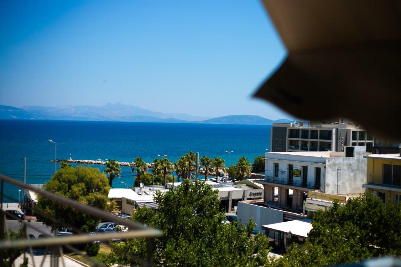 Joanna'S Studio Rafina  Exterior photo